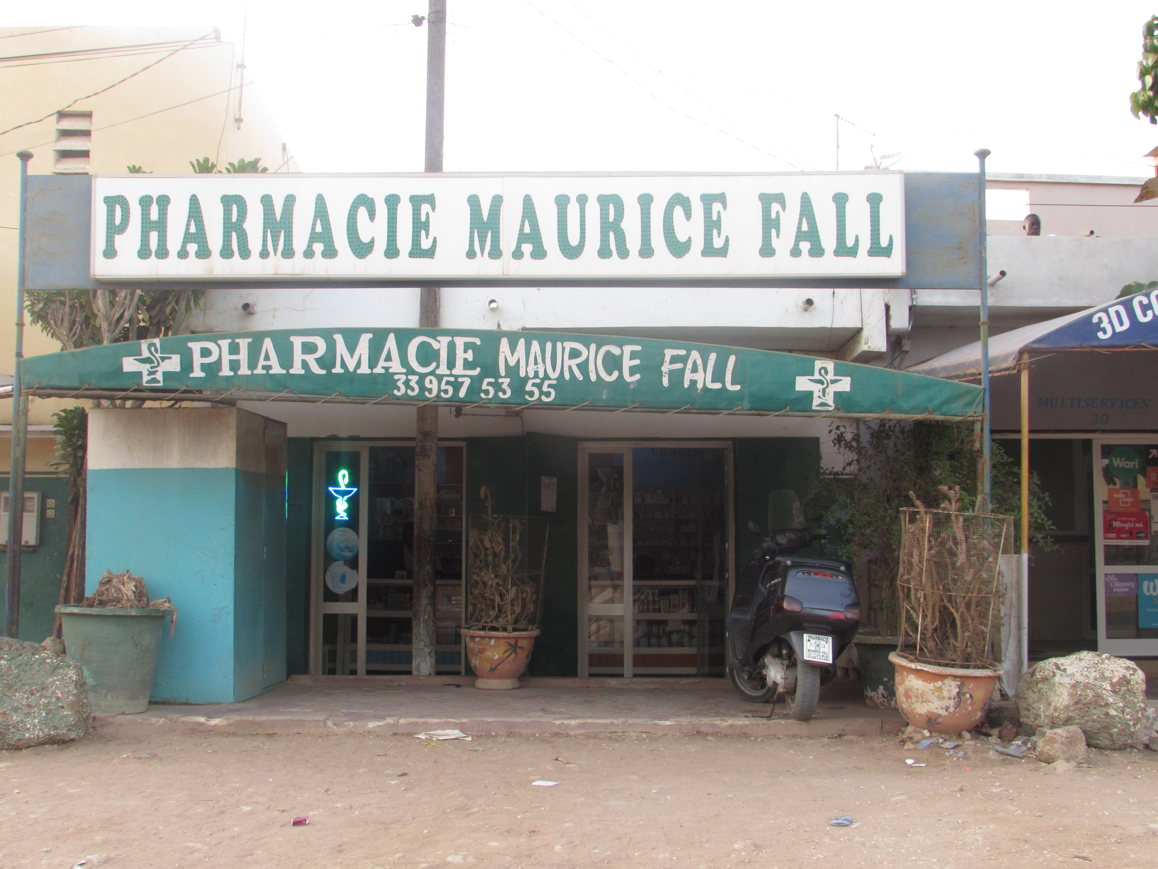 Pharmacie MAURICE FALL